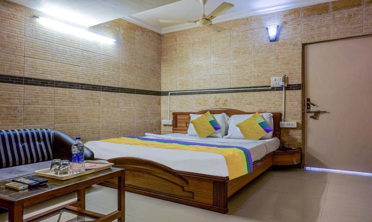 Treebo Trip Ganpati Hotel โบปาล ภายนอก รูปภาพ