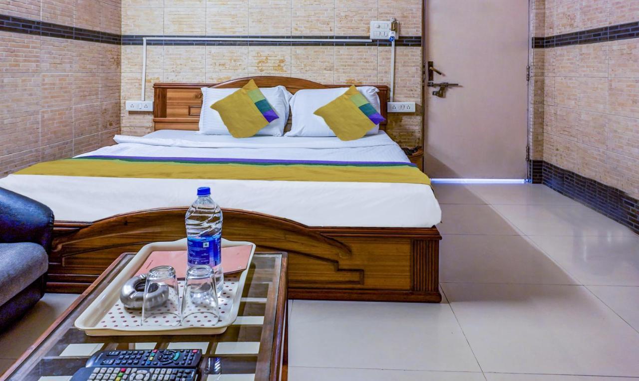 Treebo Trip Ganpati Hotel โบปาล ภายนอก รูปภาพ
